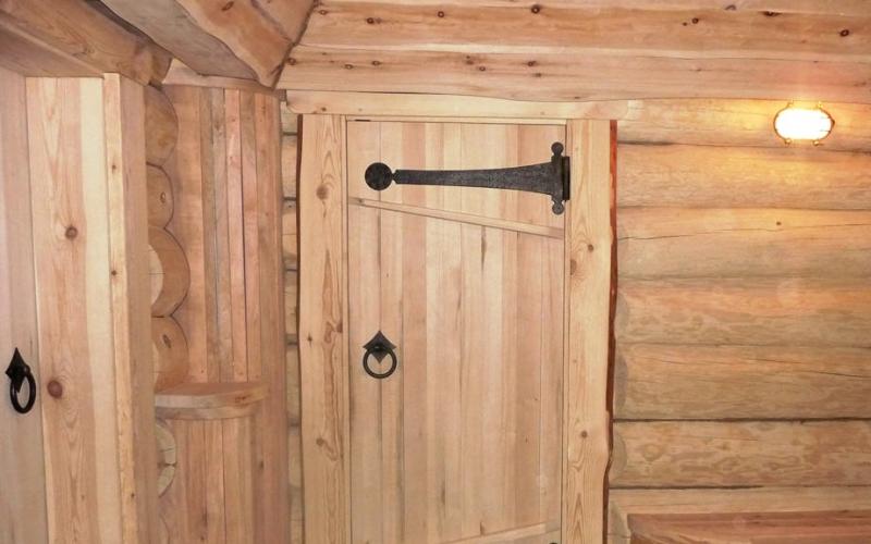 How to make a steam room door with your own hands?